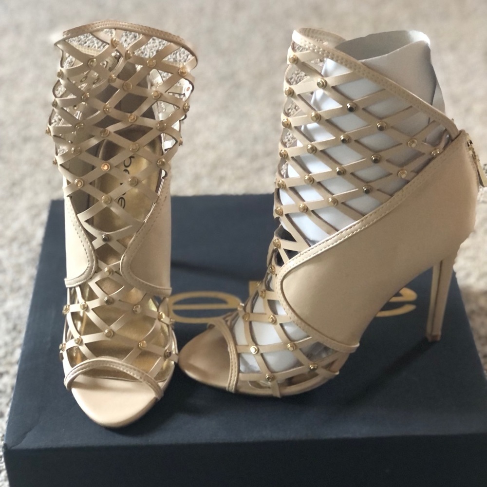 Never worn, with box, Bebe, nude with gold studs heels